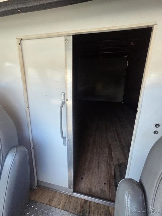2007 Ford Econoline Van - Image 12 of 15