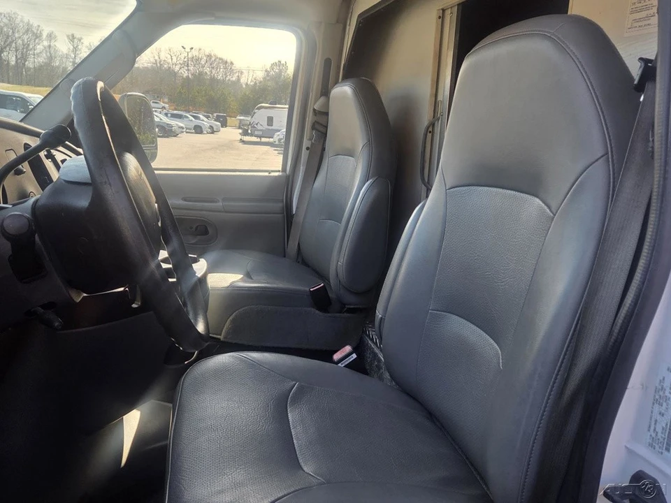 2007 Ford Econoline Van - Image 2 of 15