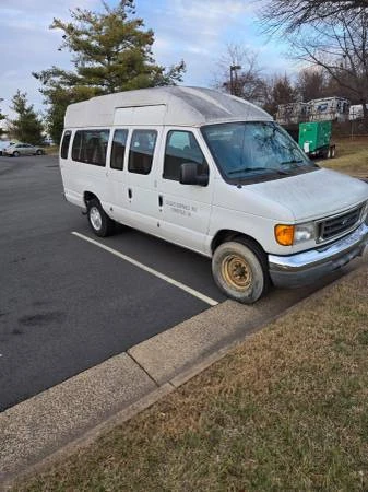 2007 Ford Econoline Van - Image 2 of 9