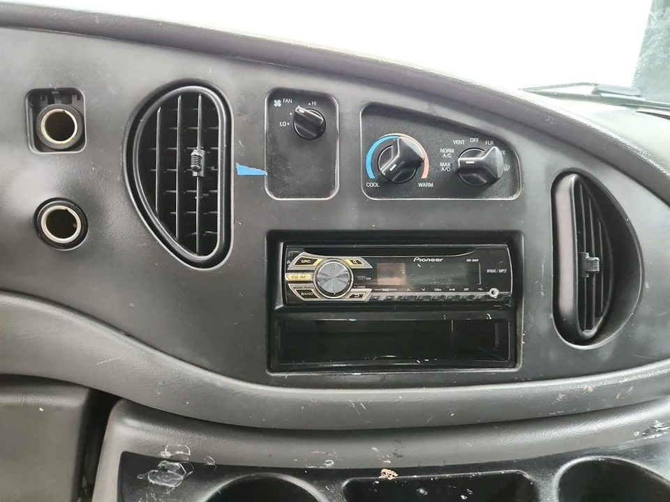 2007 Ford Econoline Van - Image 17 of 31