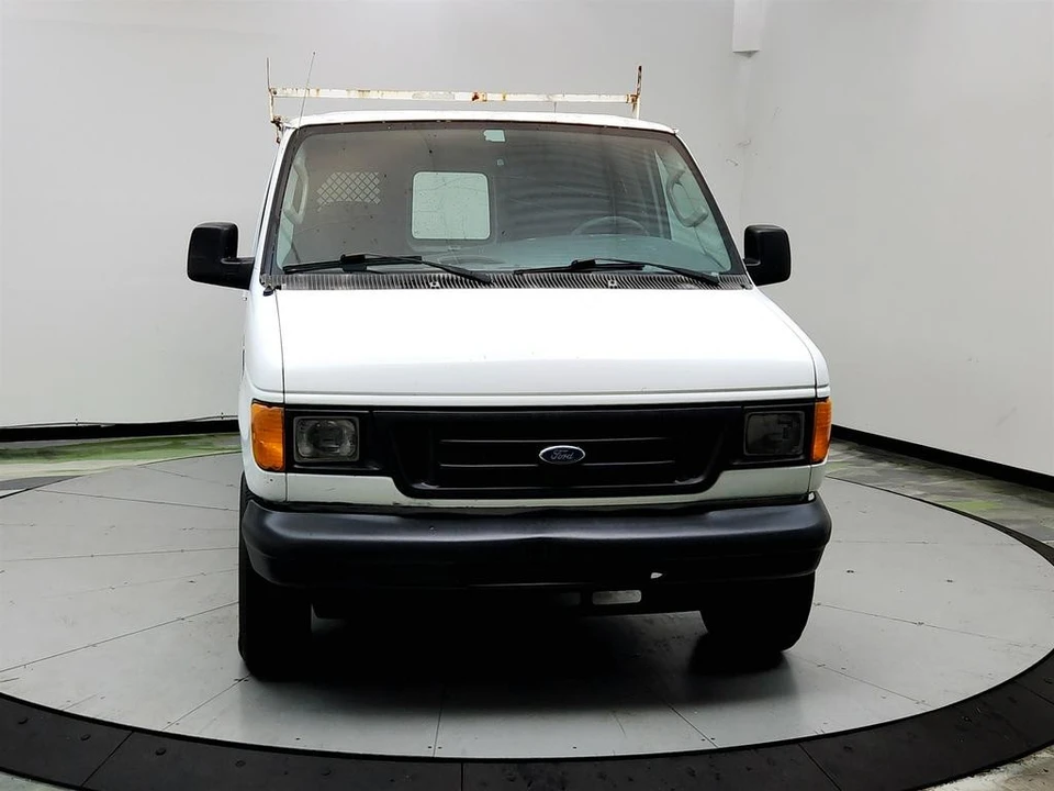 2007 Ford Econoline Van - Image 2 of 31