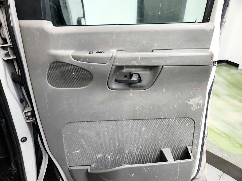 2007 Ford Econoline Van - Image 24 of 31