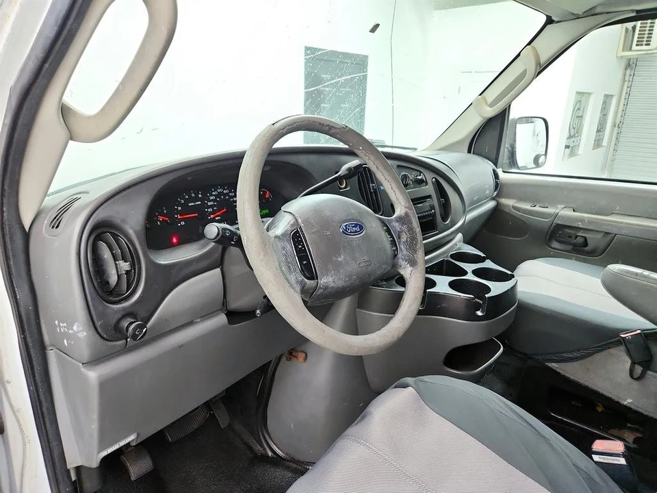 2007 Ford Econoline Van - Image 13 of 31