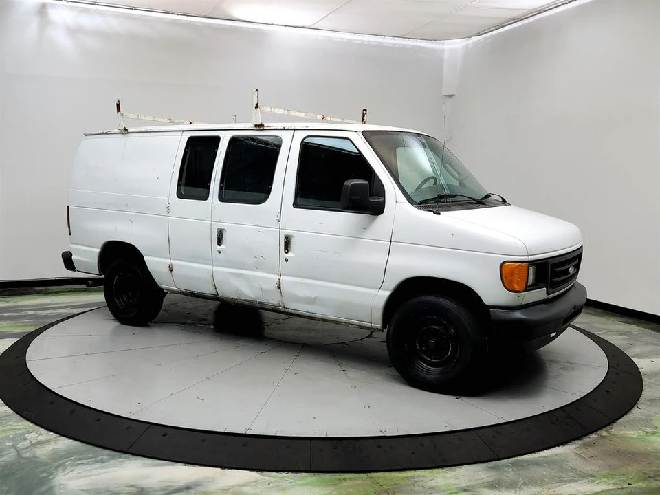 2007 Ford Econoline Van - Image 3 of 31