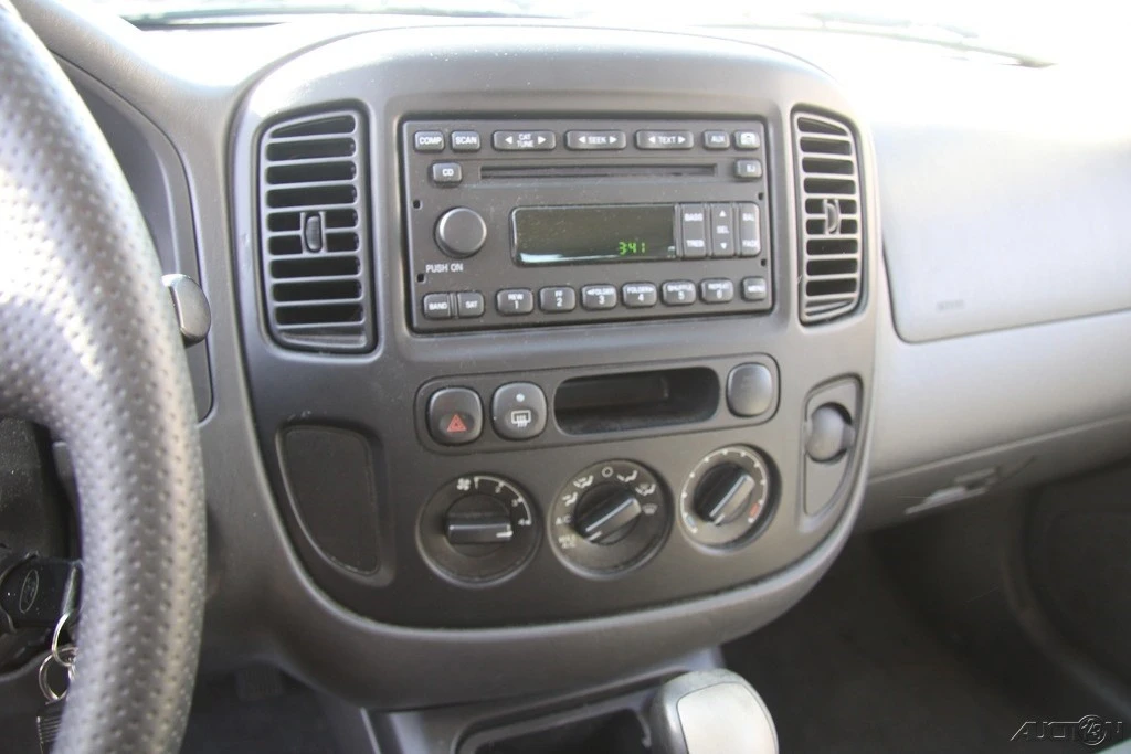 2007 Ford Escape - Image 16 of 21