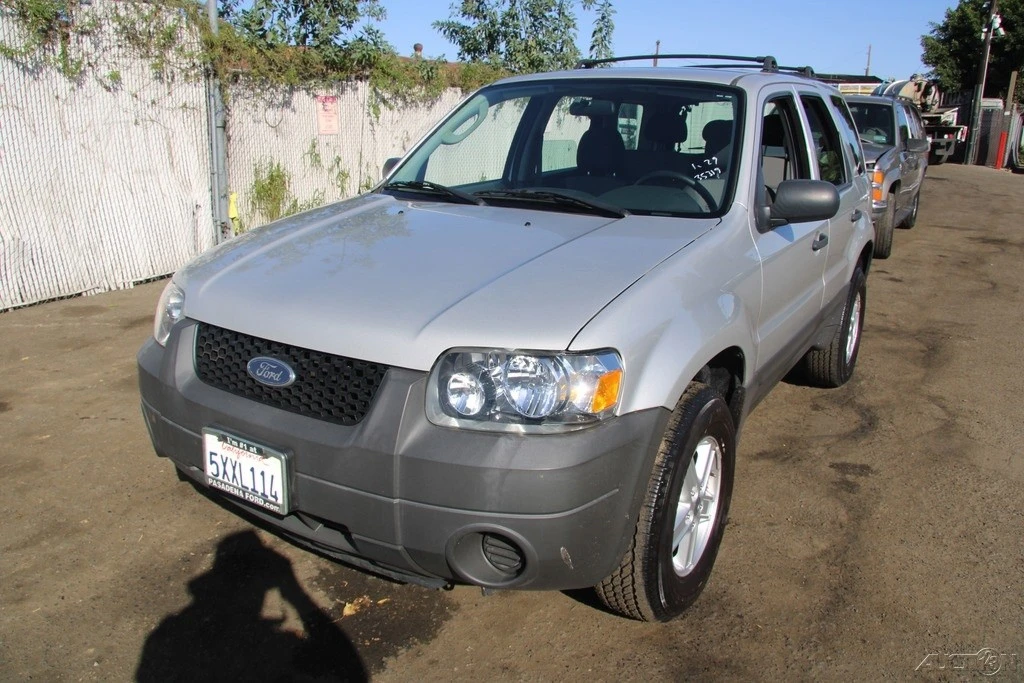 2007 Ford Escape - Image 2 of 21