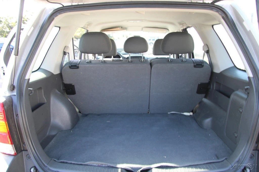 2007 Ford Escape - Image 20 of 21