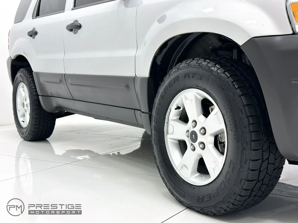 2007 Ford Escape - Image 13 of 21