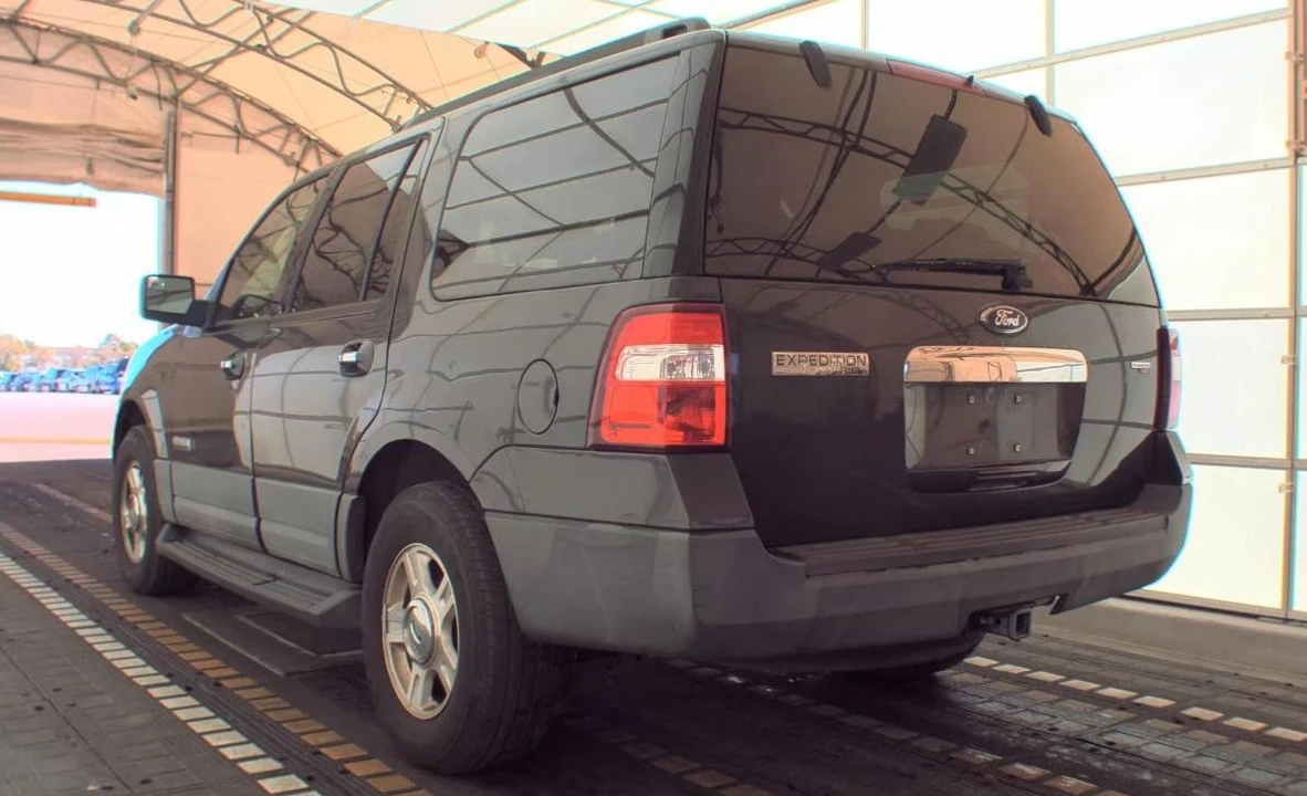 2007 Ford Expedition 3rd Gen - Image 7 of 13