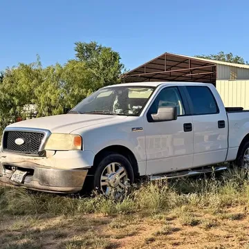 2007 Ford F-150 XLT Pickup 4D 5 1/2 ft