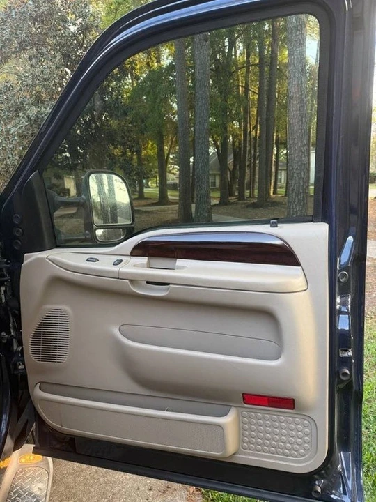 2007 Ford Super Duty 1st Gen - Image 11 of 12