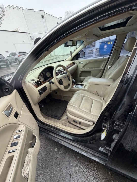 2007 Ford Five Hundred - Image 9 of 17