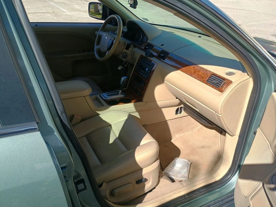 2007 Ford Five Hundred - Image 10 of 12