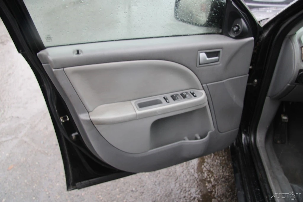2007 Ford Five Hundred - Image 12 of 21