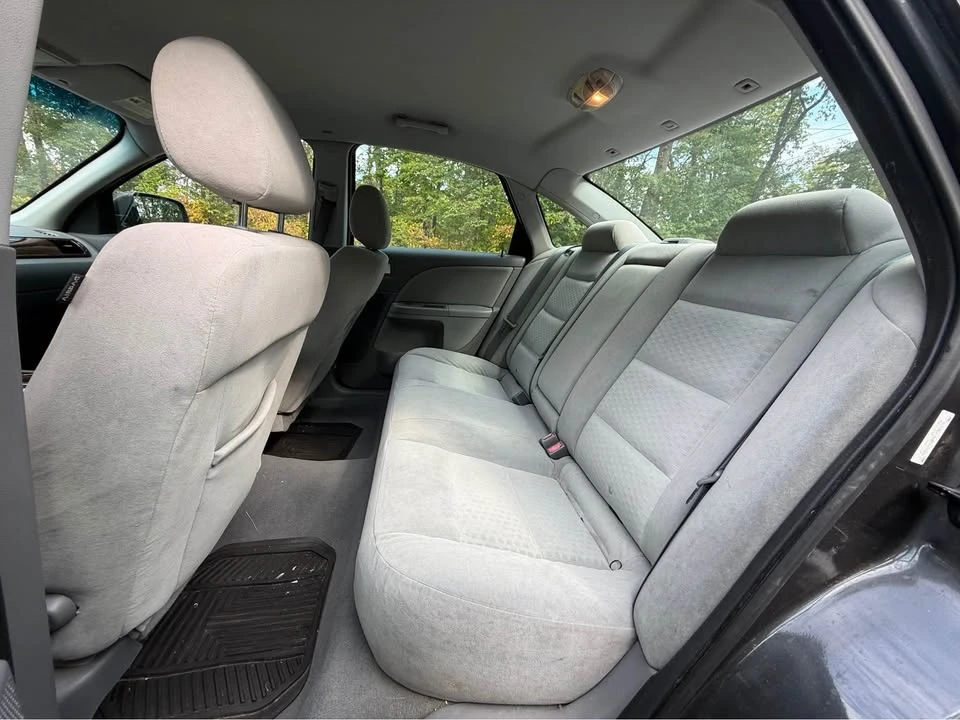 2007 Ford Five Hundred - Image 8 of 10