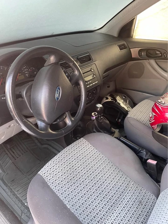 2007 Ford Focus 2nd Gen - Image 2 of 2