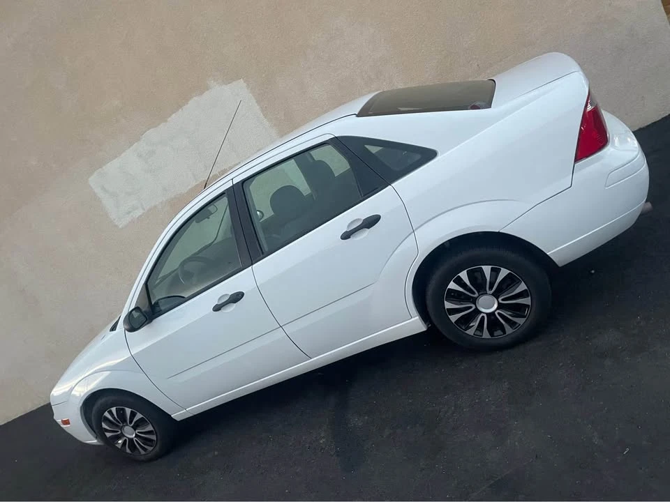 2007 Ford Focus 2nd Gen - Image 3 of 4