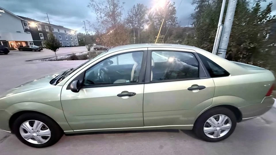 2007 Ford Focus 1st Gen - Image 3 of 4