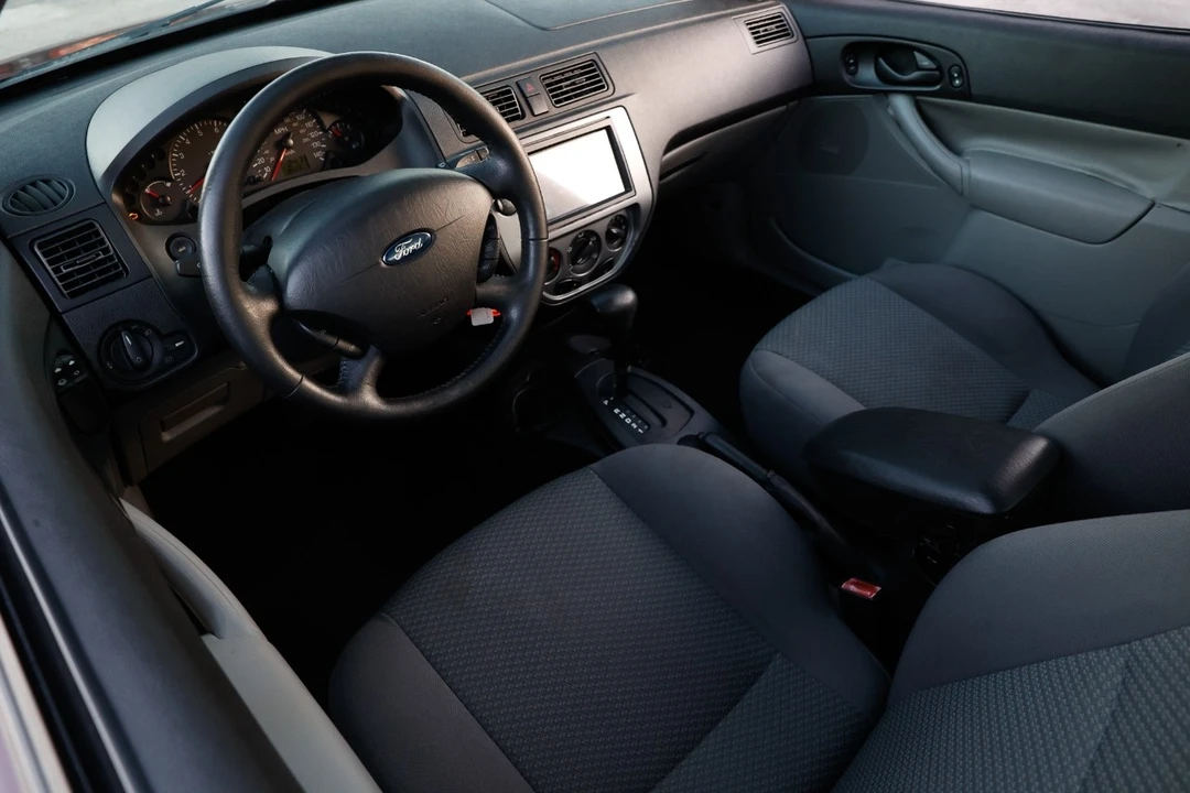 2007 Ford Focus 2nd Gen - Image 4 of 12