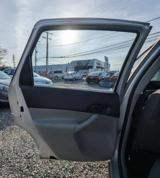 2007 Ford Focus 1st Gen - Image 11 of 12