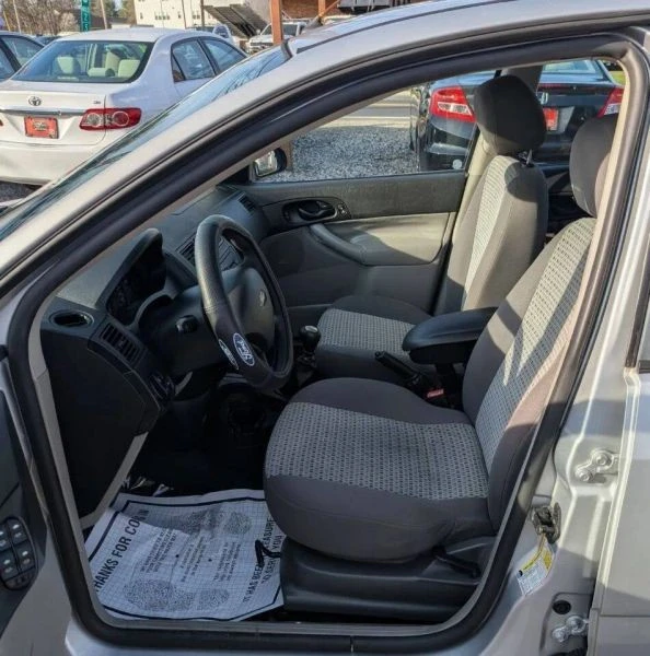2007 Ford Focus 1st Gen - Image 6 of 12