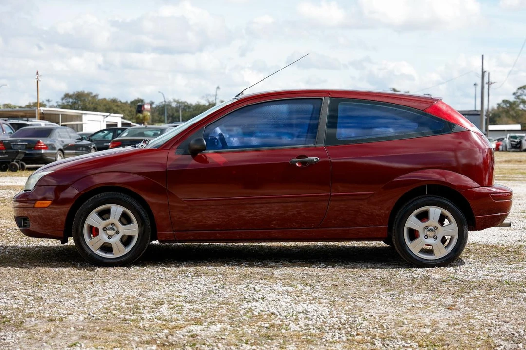 2007 Ford Focus 2nd Gen - Image 3 of 12