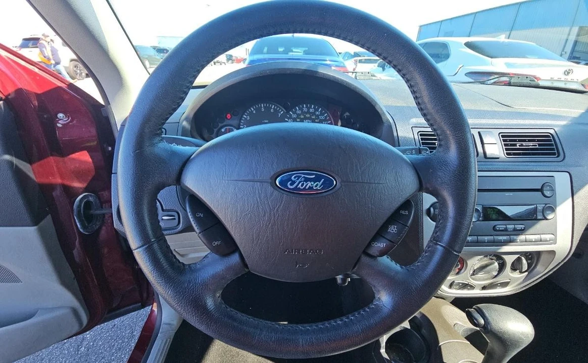 2007 Ford Focus 1st Gen - Image 10 of 13