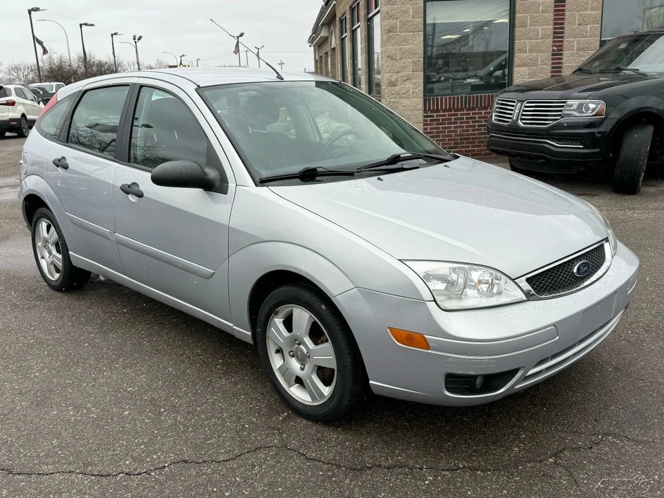 2007 Ford Focus 1st Gen - Image 3 of 12