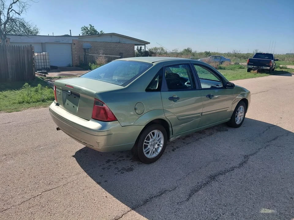 2007 Ford Focus 1st Gen - Image 3 of 11
