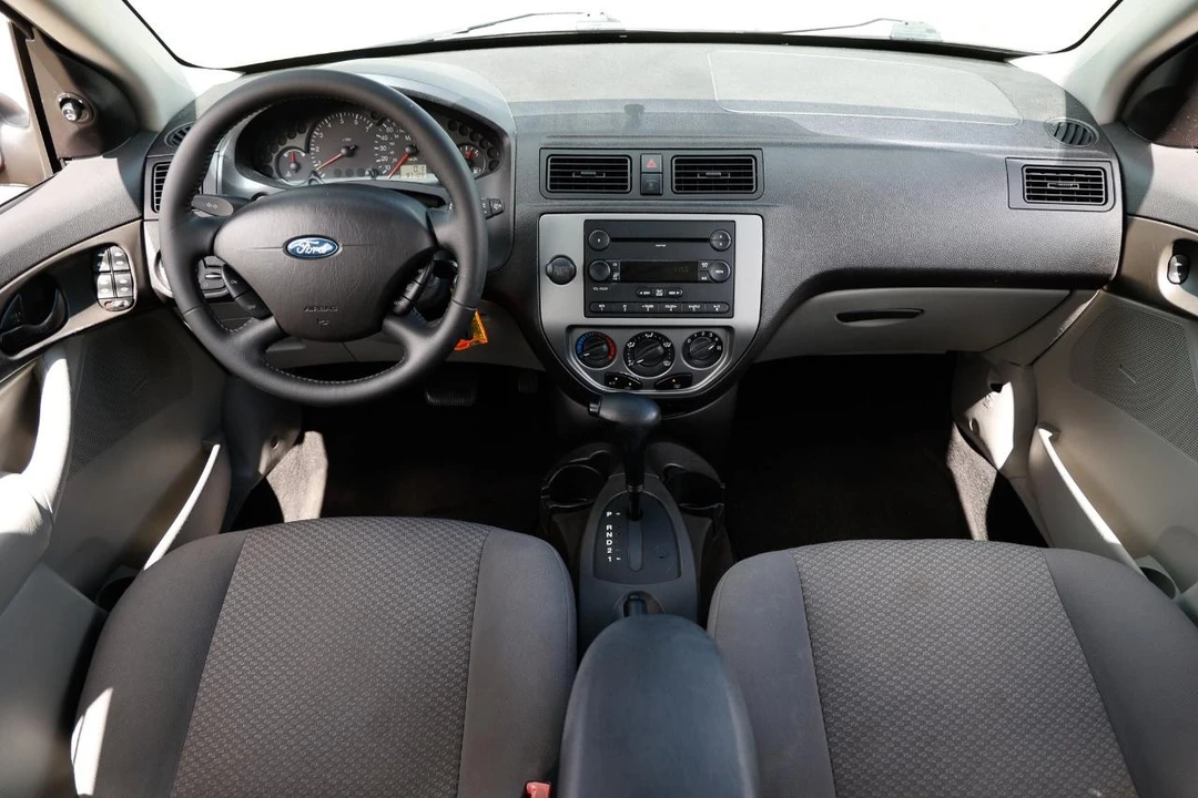 2007 Ford Focus 1st Gen - Image 2 of 31