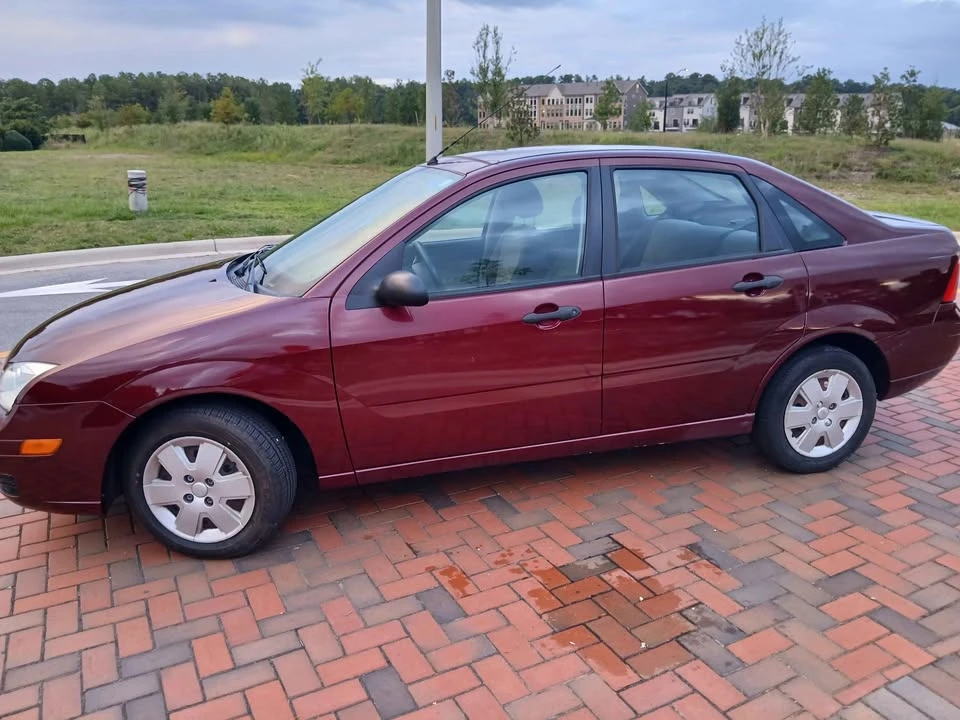 2007 Ford Focus 1st Gen - Image 2 of 9