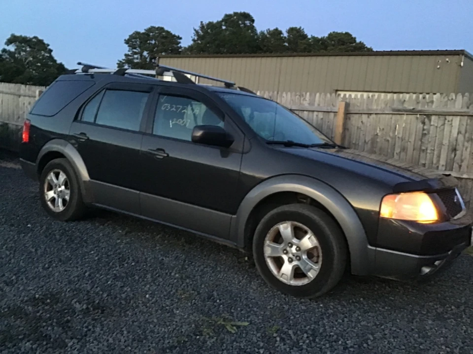 2007 Ford Freestyle - Image 2 of 10