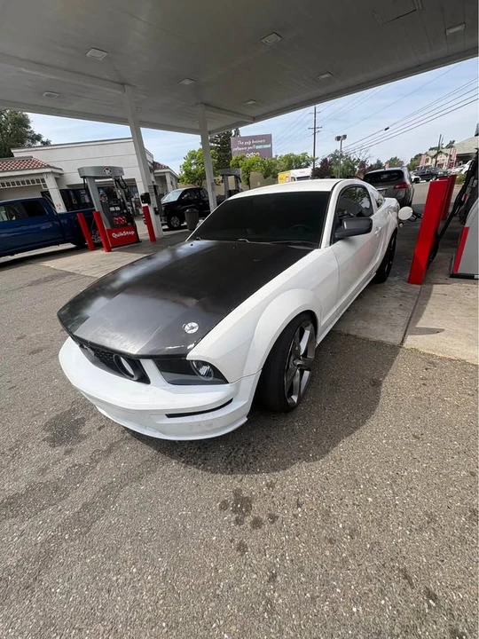 2007 Ford GT 1st Gen - Image 2 of 11