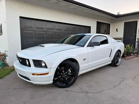 2007 Ford Mustang GT Deluxe Premium