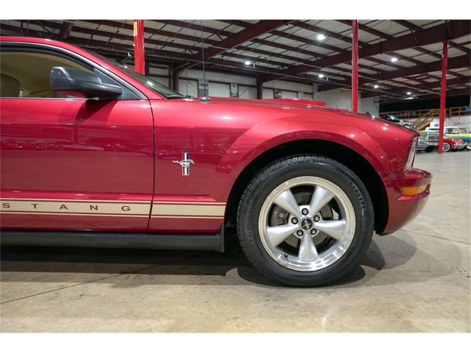 2007 Ford S197 Mustang - Image 11 of 31