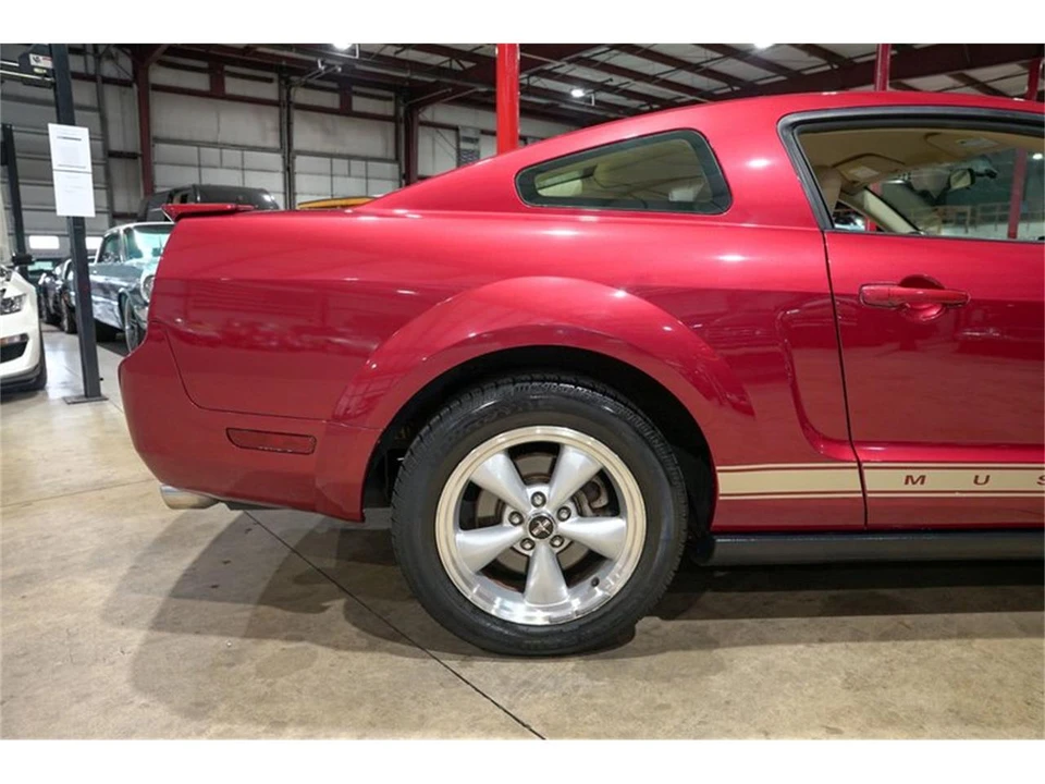 2007 Ford S197 Mustang - Image 9 of 31