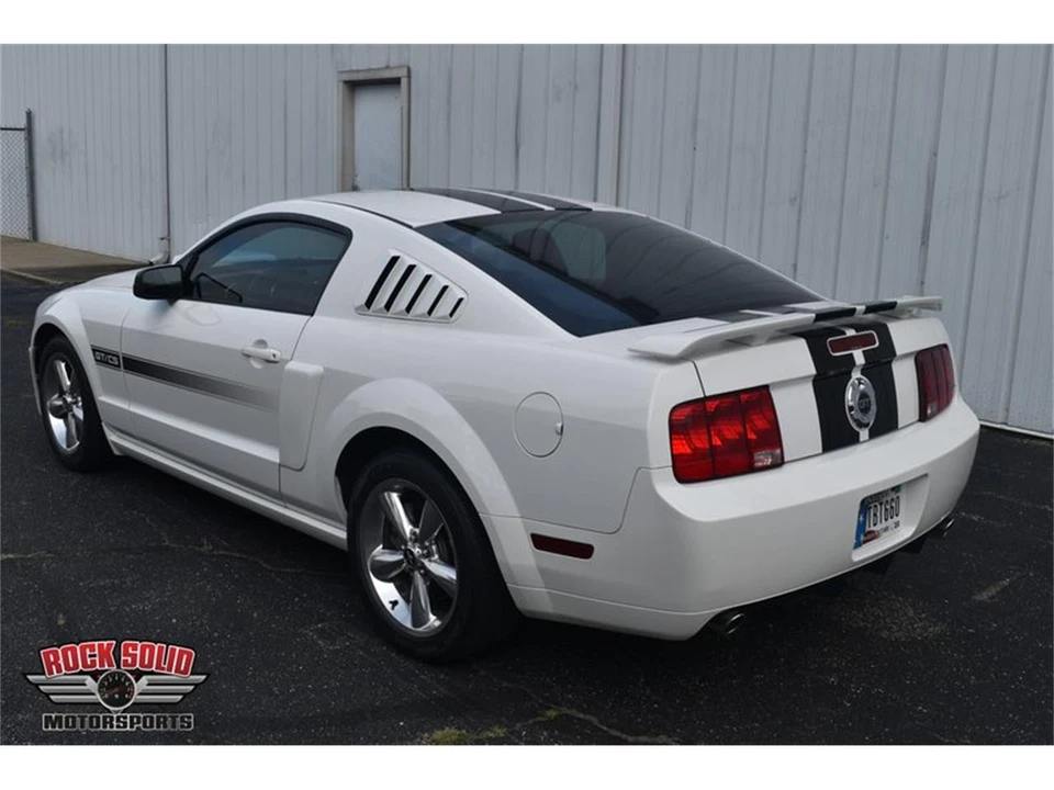 2007 Ford S197 Mustang - Image 16 of 31