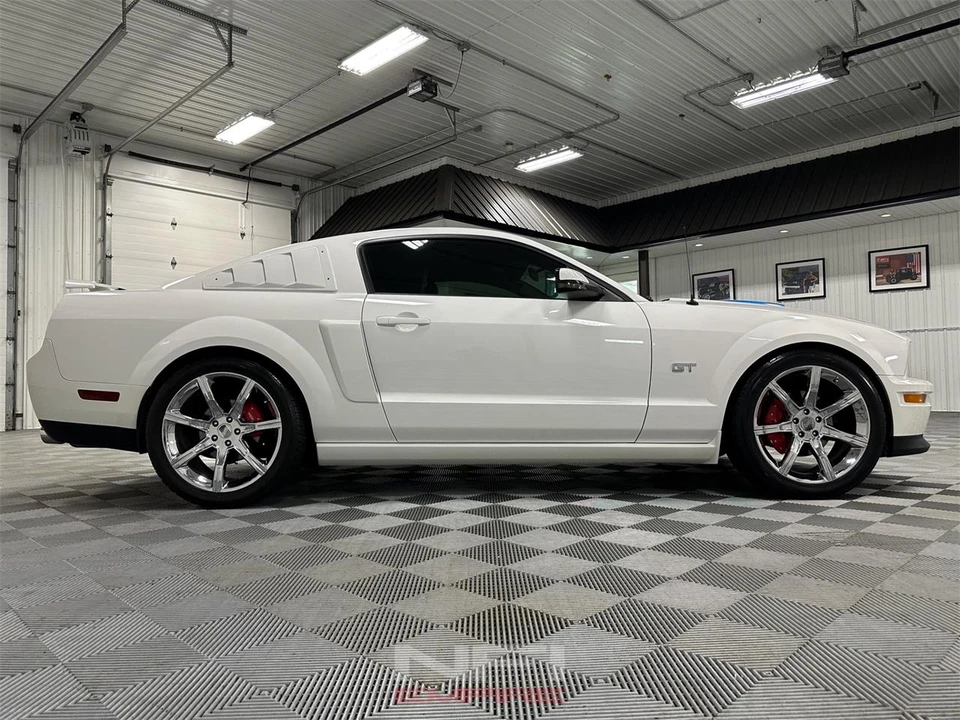 2007 Ford S197 Mustang - Image 17 of 31