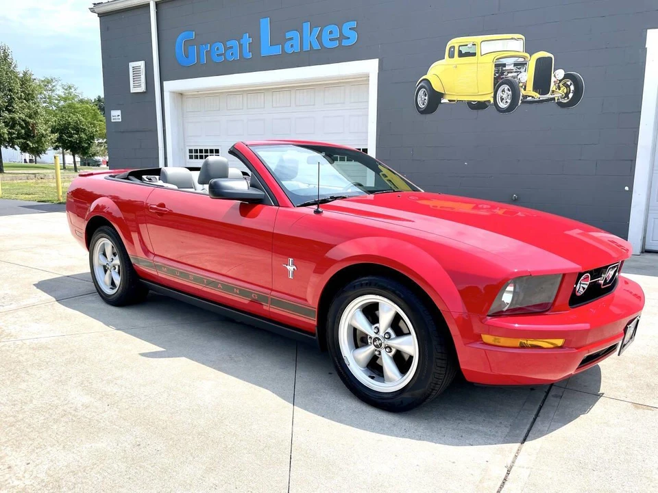 2007 Ford S197 Mustang - Image 8 of 31