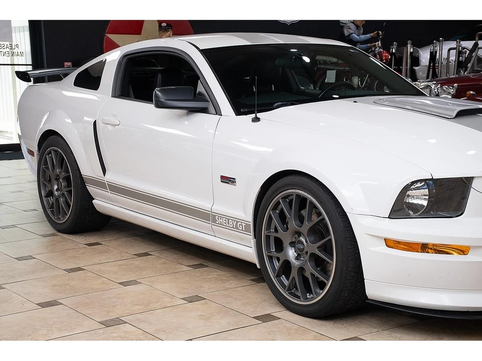 2007 Ford S197 Mustang - Image 11 of 31
