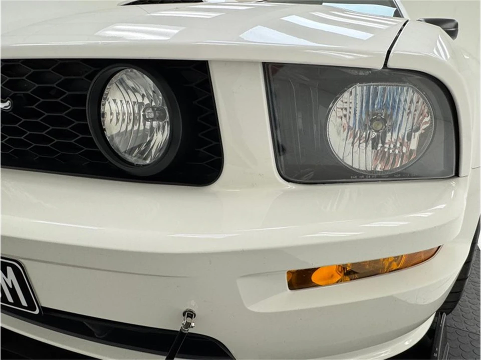 2007 Ford S197 Mustang - Image 11 of 31