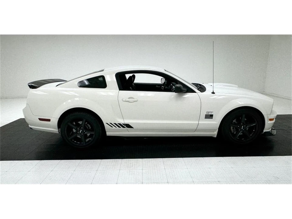 2007 Ford S197 Mustang - Image 6 of 31