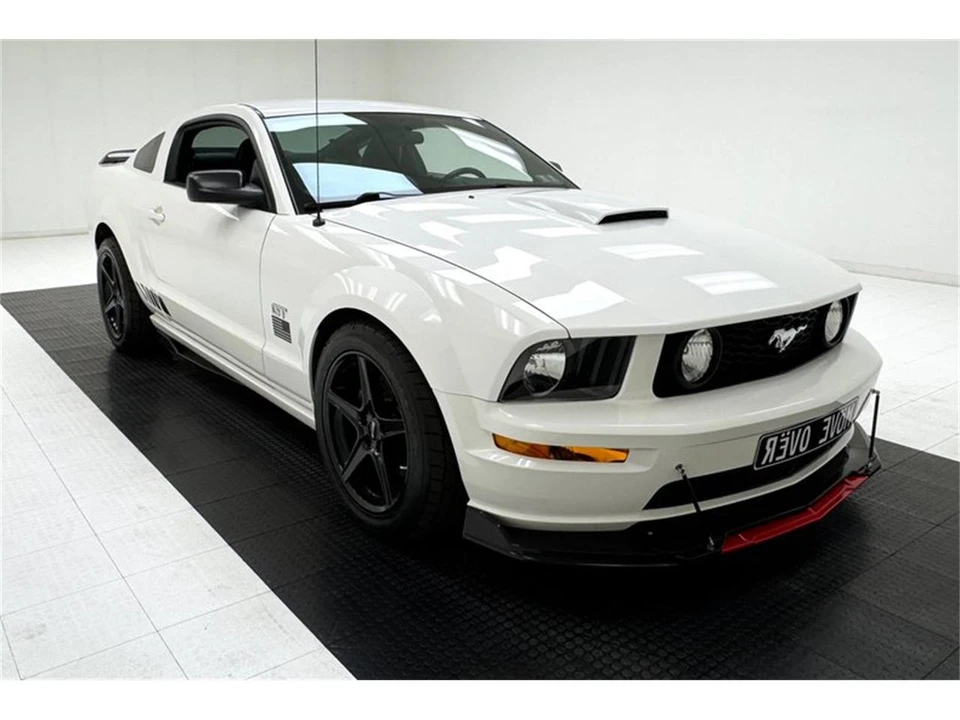 2007 Ford S197 Mustang - Image 7 of 31