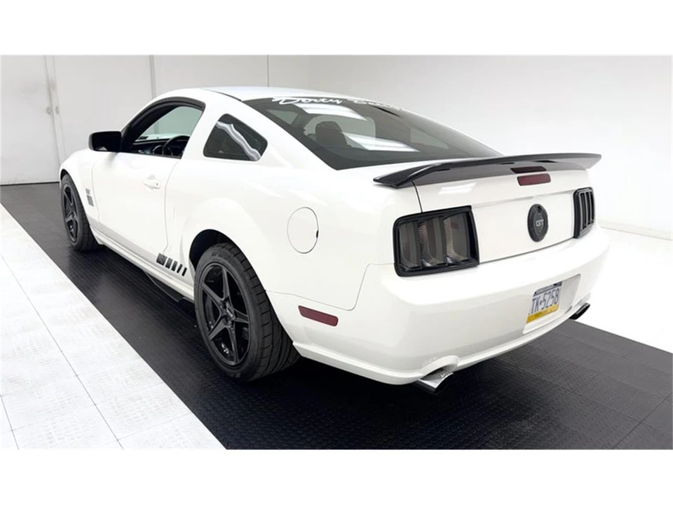 2007 Ford S197 Mustang - Image 3 of 31