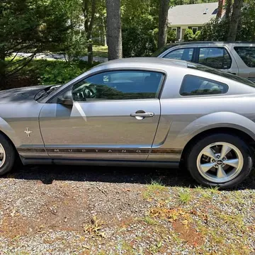 2007 Ford Mustang Coupe