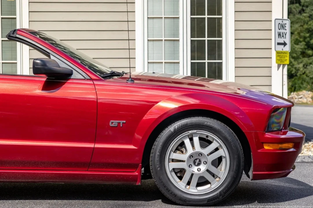 2007 Ford S197 Mustang - Image 7 of 31