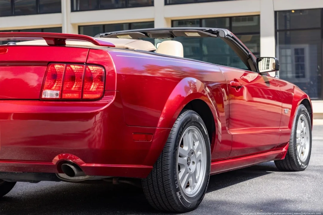2007 Ford S197 Mustang - Image 16 of 31