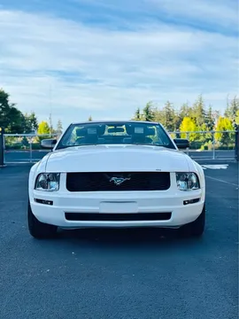 2007 Ford Mustang Deluxe Convertible 2D