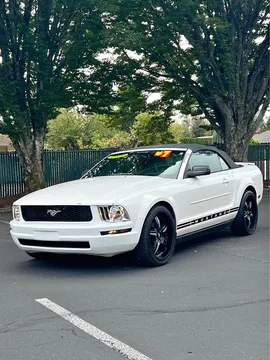 2007 Ford Mustang Deluxe Convertible 2D