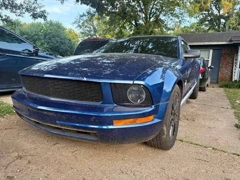 2007 Ford Mustang Deluxe Coupe 2D